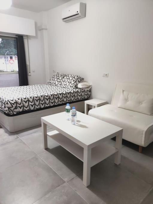 Ferienwohnung Apartamento Omega Ll Torremolinos Exterior foto